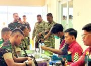 25 Prajurit Yonif 885 Donor Darah di HUT Bhayangkara ke-80