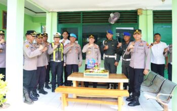 HUT POMAD ke-80, Kapolres Bojonegoro Datangi Markas Subdenpom