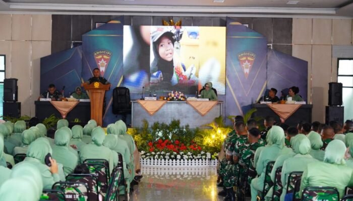 Pangdivif 2 Kostrad Ingatkan Bahaya Judi Online bagi Keluarga Prajurit