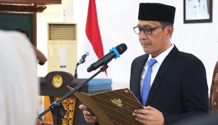 Bupati Bojonegoro Wahono Tantang Dewan Pendidikan Selesaikan Anak Tidak Sekolah