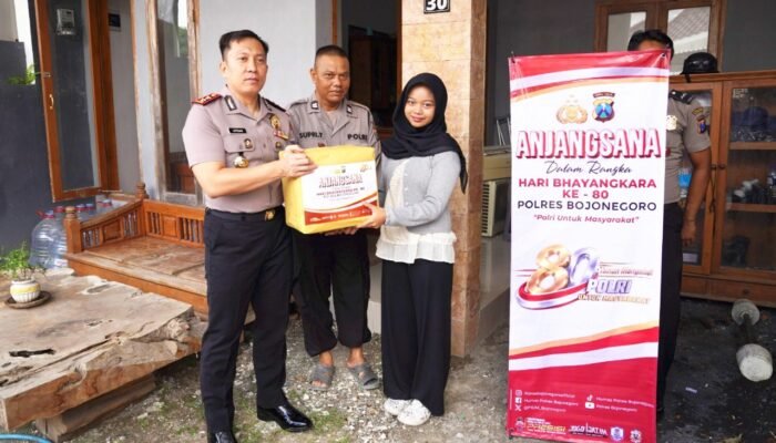 Peringatan Hari Bhayangkara, Kapolres Bojonegoro Bawa Tali Asih untuk Purnawirawan