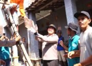 Aksi Nyata Polres Lamongan, Bedah Rumah dan Santuni Dhuafa di Modo