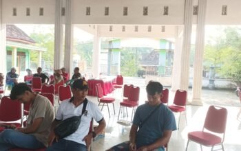 Tuntutan Ditolak, Warga Ancam Duduki dan Kunci Balai Desa Wotan