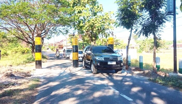 Portal Perbatasan Bojonegoro Lamongan Ampuh Hentikan Truk Overload, Warga Kedungadem Lega