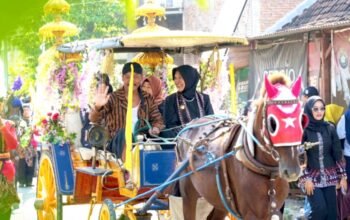 Wabup Bojonegoro Nurul Azizah Pimpin Kirab Agung Pusaka Ki Andong Sari
