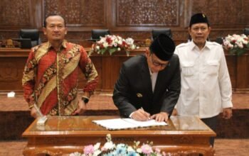 Raperda APBD 2025 Disetujui, DPRD Bojonegoro Beri Catatan Penting untuk Pemkab