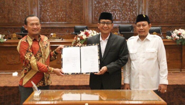 Paripurna DPRD Bojonegoro Sahkan Pertanggungjawaban APBD 2025