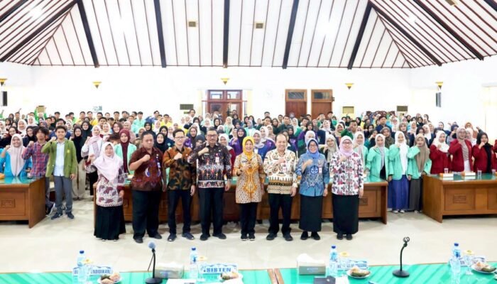 Kuliah Tak Lagi Terkendala Biaya, Beasiswa Bojonegoro Bawa Harapan Baru