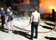 Gudang Rosokan di Lamongan Terbakar, Respon Cepat Polisi Cegah Api Meluas