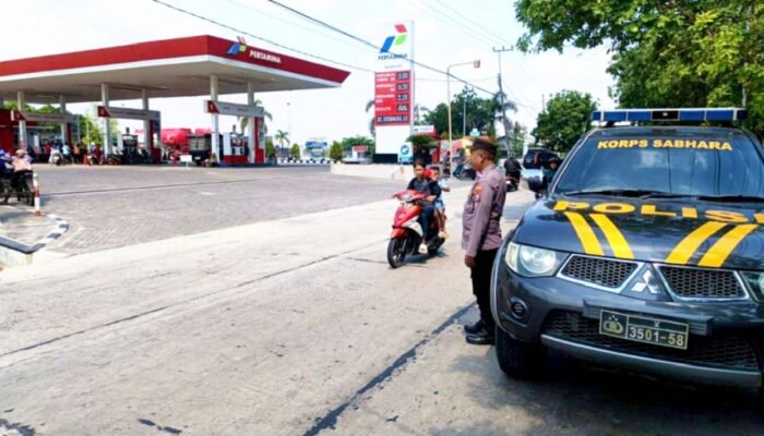 Patroli SPBU Polsek Kasiman Bojonegoro Beri Rasa Aman bagi Konsumen BBM
