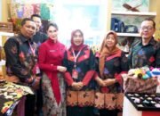 Cantika Wahono Kenalkan Produk Unggulan Bojonegoro, Perajin Makin Percaya Diri