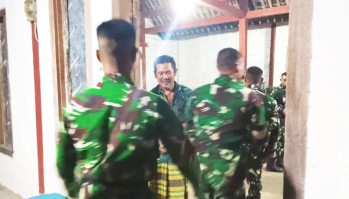 Menginap di Rumah Warga, Satgas TMMD 129 Bojonegoro Bangun Kedekatan Tanpa Sekat di Kesongo