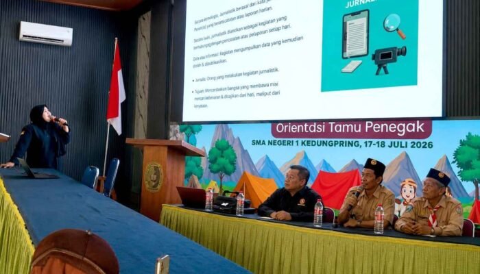 Ratusan Siswa Baru SMAN 1 Kedungpring Antusias Ikuti Pelatihan Jurnalistik PJI Lamongan