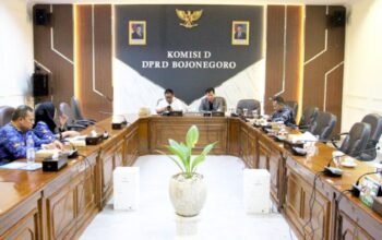 Komisi D DPRD Bojonegoro Minta DLH Optimalkan Program Lingkungan Tahun 2026 img 20260719 wa0016