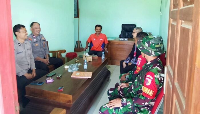 Bangun Kedekatan dengan Warga, Satgas TMMD 129 Bojonegoro Pererat Komunikasi di Kesongo