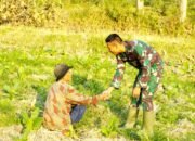 Bukan Hanya Bangun Jalan, Satgas TMMD 129 Bojonegoro Bangun Kedekatan dengan Warga
