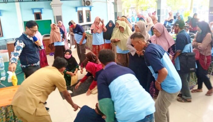 Program GAYATRI Bojonegoro Bergerak, Ratusan Warga Dibekali Cara Beternak Ayam Petelur