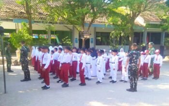 Jelang HUT RI, Satgas TMMD 129 Bojonegoro Latih PBB Siswa SD Kesongo 1 img 20260722 wa0014