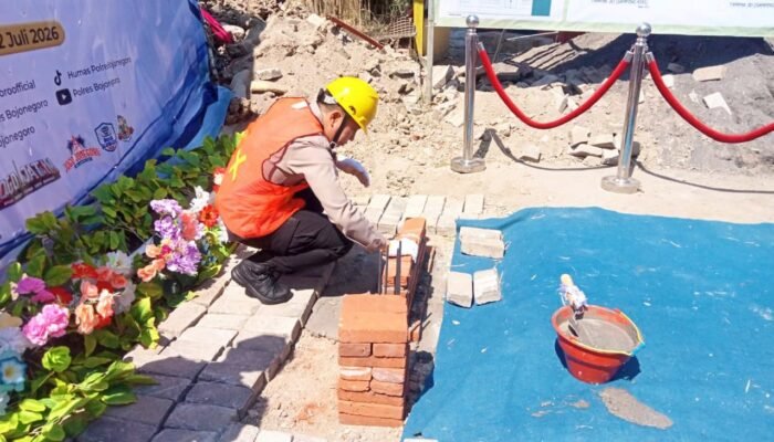 Kapolres Bojonegoro Resmikan Awal Rehabilitasi Dua Polsek, Pelayanan Publik Makin Optimal