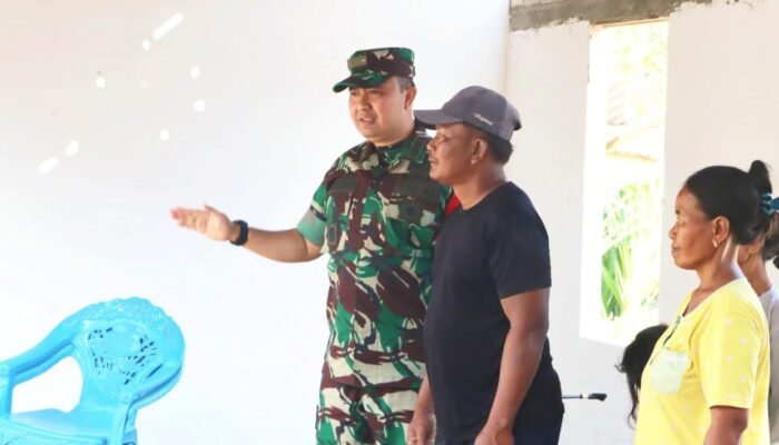 Rumah Pak Ladi Berubah, Letkol Dedy Pastikan Program RTLH TMMD Bojonegoro Berjalan Maksimal