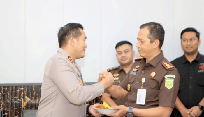 Silaturahmi Kapolres dan Kajari Lamongan, Bahas Penegakan Hukum
