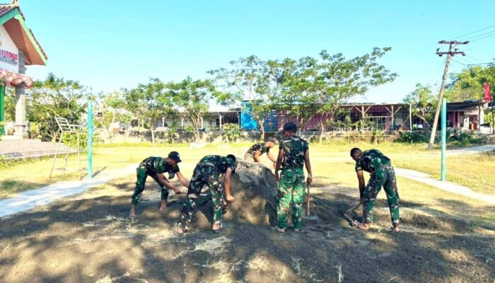 Gotong Royong Satgas TMMD Bojonegoro Sulap Lapangan Voli Jadi Arena Turnamen