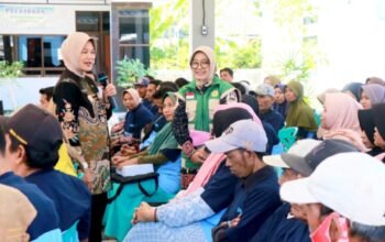 Program Gayatri Bojonegoro Kembali Bergulir, Ribuan KPM Dapat Bantuan Ayam Petelur img 20260724 wa0037