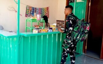 Belanja di Warung Warga, Cara Satgas TMMD Bojonegoro Hidupkan UMKM Desa Kesongo