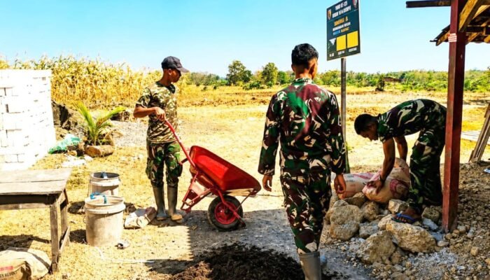 Tangis Haru Mbah Wagini Pecah, TMMD 129 Bojonegoro Bedah Rumahnya