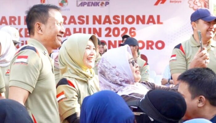 Jalan Sehat Harkopnas Bojonegoro Pecah, Hadiah Umrah hingga Motor Jadi Buruan