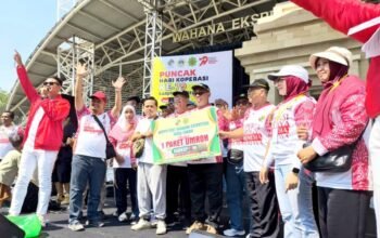 Ribuan Warga Padati Harkopnas Gresik, Wabup Alif Sampaikan Pesan Penting soal KDKMP img 20260726 wa0067