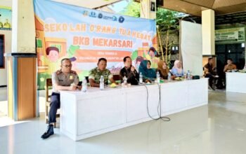 Sekolah Orang Tua Hebat Resmi Dibuka di Lamongan, Danramil Pucuk: Masa Depan Anak Dimulai dari Keluarga