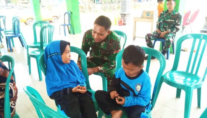 TMMD 129 Bojonegoro Pererat Kemanunggalan TNI dan Rakyat Lewat Keceriaan Anak-anak
