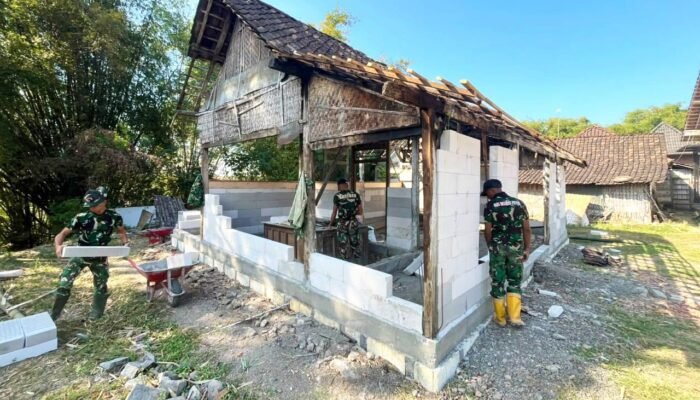 Kisah TMMD 129 Bojonegoro, Rumah Mbah Kardo Direhab Bersama TNI dan Warga