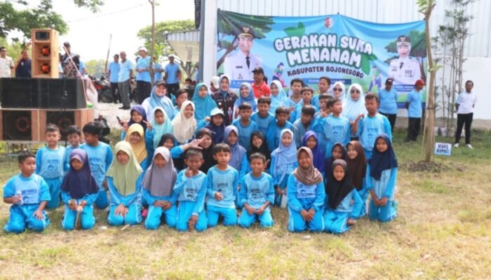 Cegah Kekeringan, Wabup Bojonegoro Ajak Warga Gencarkan Gerakan Menanam Pohon