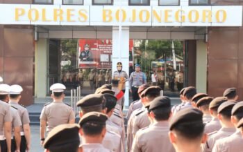 Kapolres Baru Bojonegoro Minta Anggota Ramah, Cepat dan Profesional img 20260803 wa0007
