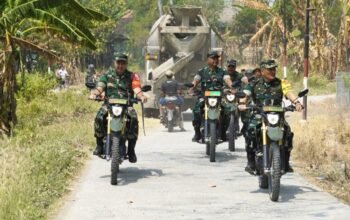 Terobos Jalan Berdebu, Jenderal TNI Pastikan Pembangunan TMMD Bojonegoro Berkualitas img 20260803 wa0010
