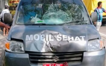 Mobil Sehat Tabrak Motor di Jalan Raya Kesambi Lamongan, Ini Kronologinya