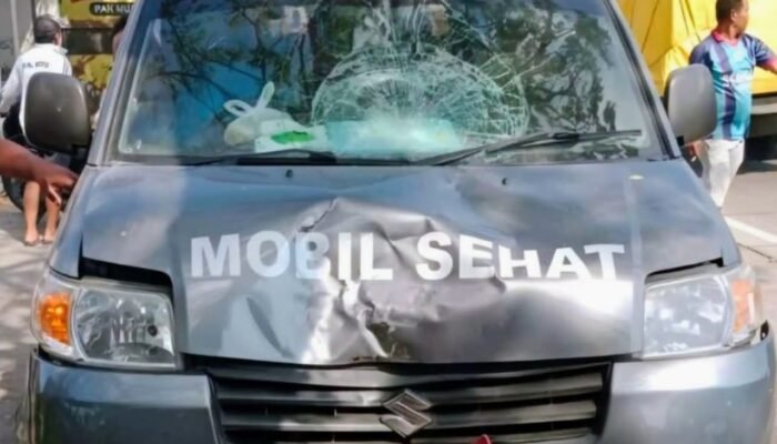 Mobil Sehat Tabrak Motor di Jalan Raya Kesambi Lamongan, Ini Kronologinya