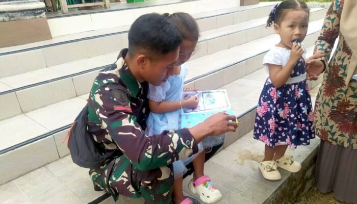 TMMD ke-129 Bojonegoro Hadirkan Perpustakaan Keliling, Anak-Anak Kesongo Antusias Membaca