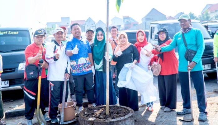 Bupati Gresik Pimpin Jumat Asri, Ingatkan Ancaman Perubahan Iklim yang Kian Nyata
