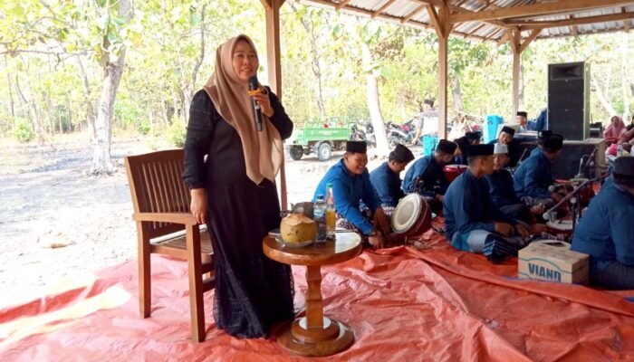 Pesan Menyentuh Mitro’atin di Haul Mbah Mo Sari Tondomulo Kedungadem Bojonegoro: Jangan Lupa Bekal Akhirat