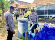 Warga Bondol Bojonegoro Kesulitan Air, Polsek Ngambon Turunkan 8.000 Liter Bantuan