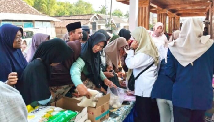 Pangan Murah dan Layanan Publik Tumplek di Cengkir Kepohbaru Bojonegoro