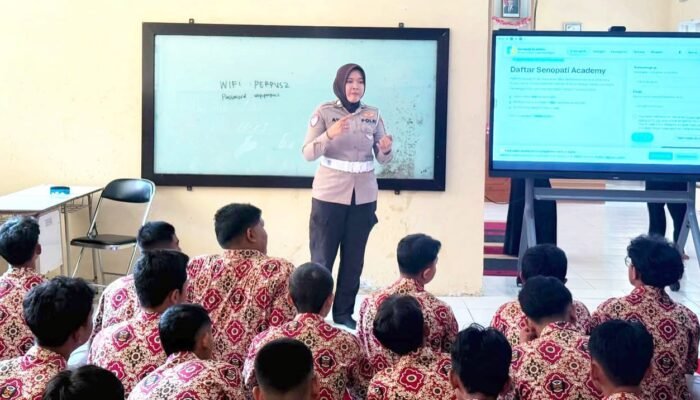 AI Masuk Sekolah Lamongan, Siswa Dapat Bekal Ini