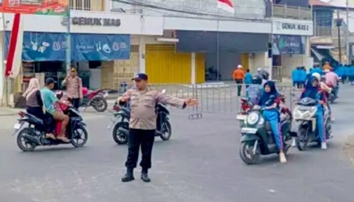 Ada Pawai, Arus Kendaraan di Pasar Kedungadem Bojonegoro Dialihkan