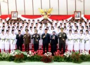 Dikukuhkan Bupati, 72 Paskibraka Bojonegoro Siap Kibarkan Merah Putih