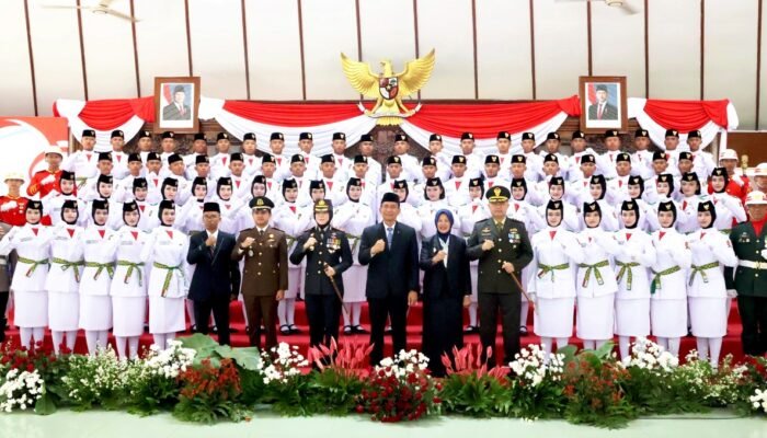 Dikukuhkan Bupati, 72 Paskibraka Bojonegoro Siap Kibarkan Merah Putih