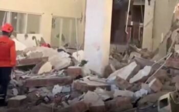 Update Gempa NTT: 38 Warga Tewas, Ribuan Orang Mengungsi
