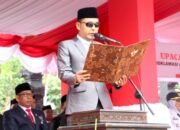 Momen Khidmat HUT RI, Ketua DPRD Bojonegoro Bacakan Proklamasi